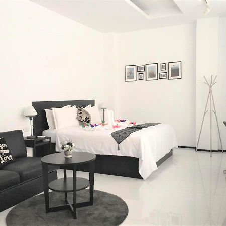 Yama Hotel & Rooftop Bar Γιανγκόν Εξωτερικό φωτογραφία