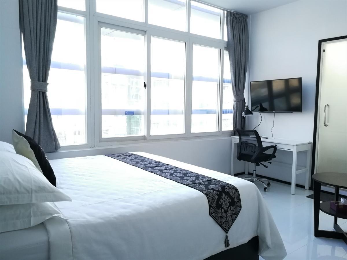 Yama Hotel & Rooftop Bar Γιανγκόν Εξωτερικό φωτογραφία